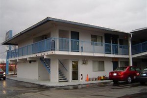 Economy Inn Plymouth Image