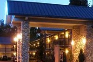 Edgewater Inn Shady Cove voted  best hotel in Shady Cove