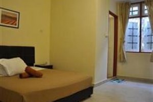Eight Mentigi Guest House Image