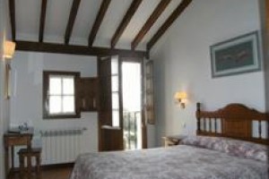 El Cardeo Apartamentos Image