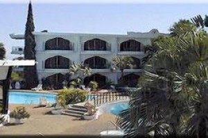 El Rancho Hotel Petionville Image