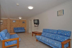 Eliza Palms Apartments Fraser Island Hervey Bay Image