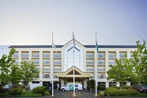 Embassy Suites Seattle-Bellevue voted 8th best hotel in Bellevue