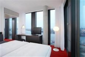 Empire Riverside Hotel Image