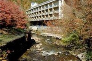 Old Creek Lodge voted 8th best hotel in Gatlinburg