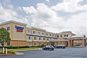 Fairfield Inn & Suites by Marriott Hartford Airport voted 5th best hotel in Windsor Locks