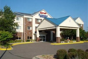 Fairfield Inn & Suites Minneapolis St. Paul / Roseville voted 3rd best hotel in Roseville 