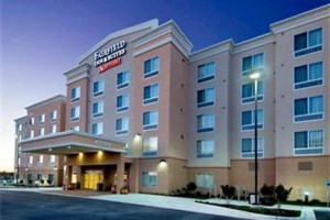 Fairfield Inn and Suites Austin North / Parmer Lane Image