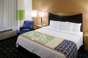 Fairfield Inn & Suites Rogers voted 8th best hotel in Rogers 
