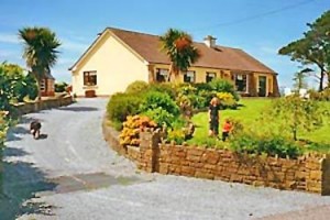 Farmstead Lodge Beaufort (Ireland) Image