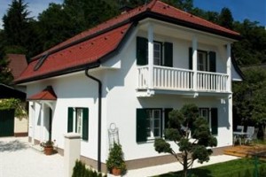 Ferienhaus Kleine Gartenvilla Image