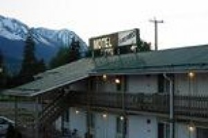 Fireweed Motel voted 4th best hotel in Smithers