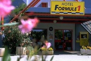 Formule 1 Roanne voted 5th best hotel in Le Coteau