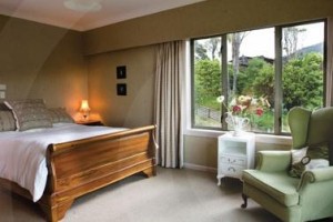 Four Elements Raglan voted 2nd best hotel in Raglan