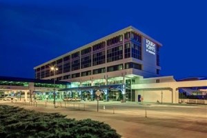 Four Points Huntsville Airport Image