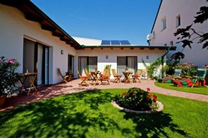 Gastehaus Samira Purbach am Neusiedlersee Image