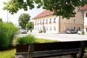 Gasthaus Neuwirt Saaldorf-Surheim voted  best hotel in Saaldorf-Surheim
