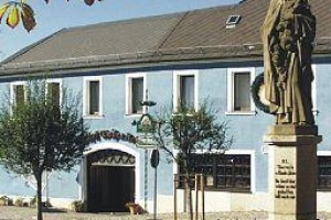 Gasthof-Hotel Weisses Ross voted  best hotel in Konnersreuth