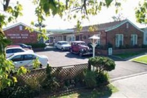 George Bass Motor Inn voted  best hotel in Nowra