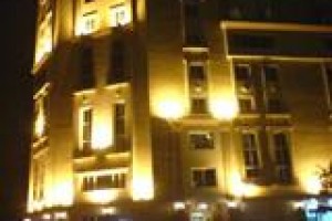 George II Hotel Image