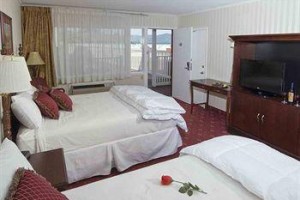 The Georgian Lakeside Resort voted 8th best hotel in Lake George