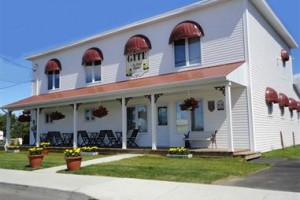 Gite Le Petit Hotel Image