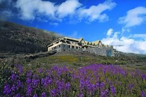 The Glacier View Inn Image