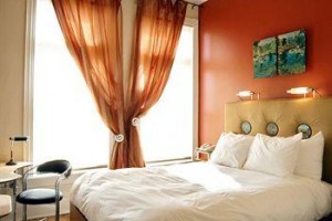 Gladstone Hotel Image