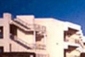 Golden Beach Motel Sharjah Image