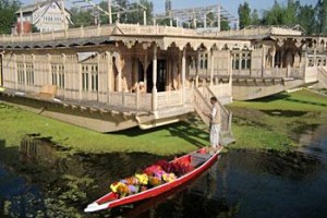 Golden Hopes Group Of Houseboats Image