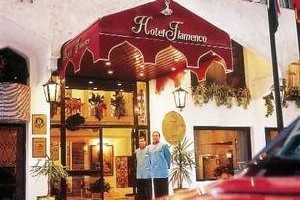 Golden Tulip Flamenco Image