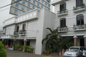 Grand Palace Hotel Makassar Image