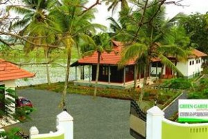 Green Garden Holiday Homes Image