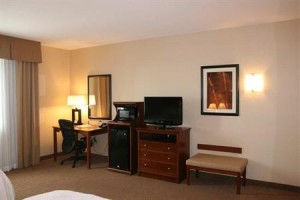 Hampton Inn & Suites Folsom Image