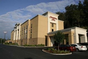 Hampton Inn Cambridge voted  best hotel in Cambridge 