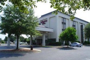 Hampton Inn Norfolk / Chesapeake voted 9th best hotel in Chesapeake