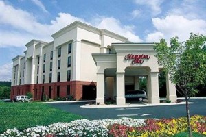 Hampton Inn Front Royal voted 2nd best hotel in Front Royal