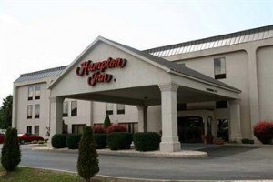 Hampton Inn Parkersburg Image