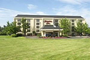 Hampton Inn Pittsburgh Airport voted 2nd best hotel in Moon Township