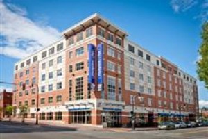 Hampton Inn Portland Downtown - Waterfront Image