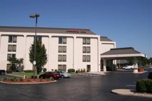 Hampton Inn St. Louis/St. Charles voted 5th best hotel in Saint Charles 