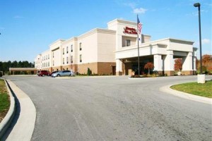 Hampton Inn & Suites Fremont Image