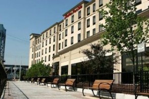 Hampton Inn Newark-Harrison-Riverwalk Image