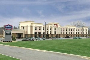 Hampton Inn & Suites Youngstown voted  best hotel in Canfield