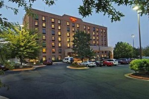 Hampton Inn Washington-Dulles Int'l Airport South voted 7th best hotel in Chantilly 