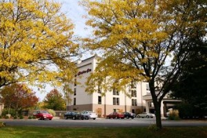 Hampton Inn Albany - Wolf Road (Airport) voted 9th best hotel in Albany 