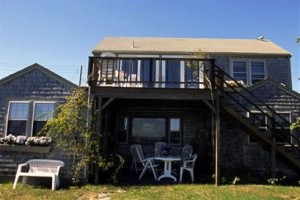Harbor Front Cottage voted 7th best hotel in Nantucket