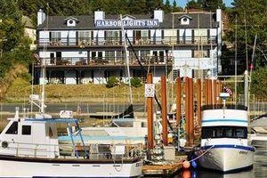 Harbor Lights Inn Image