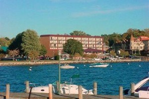 Harbor Shores on Lake Geneva Image