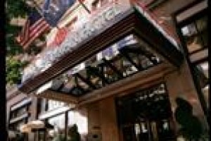 The Heathman Hotel voted 7th best hotel in Portland